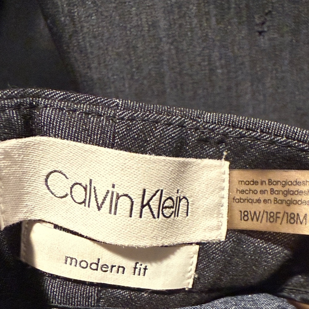Calvin Klein Denim-Look Suit Set (Mixed Sizes: 16W Jacket / 18W Pants) - Picture 3 of 8